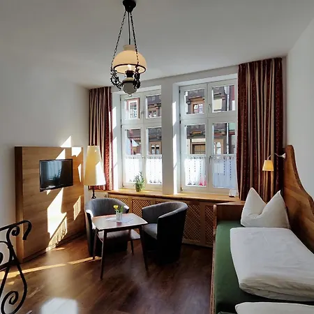 Hotel Traditions - 